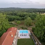 Вилла House With Private Pool Ladybug Milotski Breg