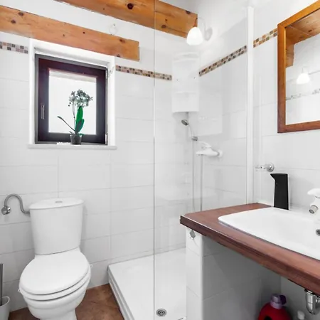 House With Private Pool Ladybug Villa *