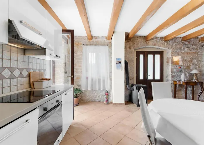 House With Private Pool Ladybug Βίλα Milotski Breg